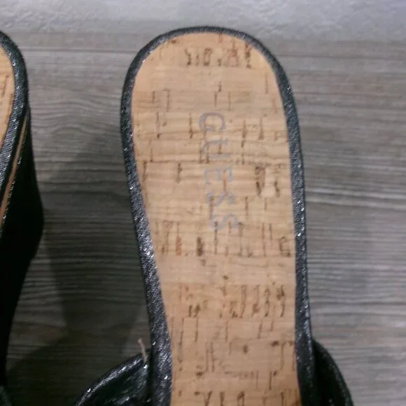 Near New GUESS Balasi Shimmery Black Silver Rhinestone Wedge Platform Shoes 9.5 - Picture 9 of 16